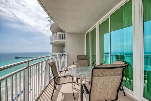 Last min special ~ June 15 - 17th!  Beautiful Condo!