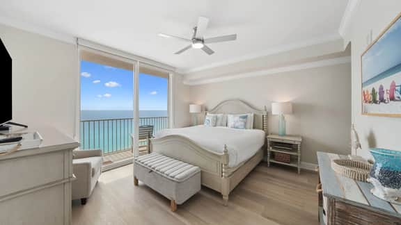 *July 5 - 15th available!* Beach chairs included!