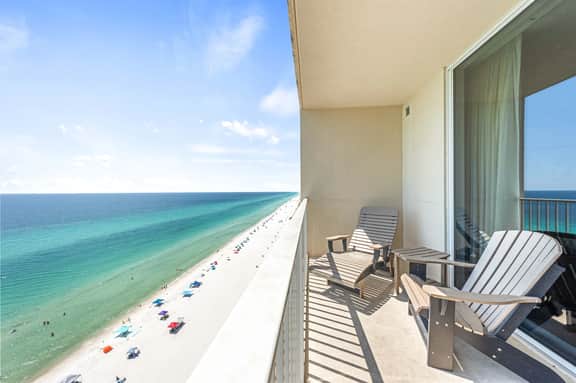 *Open June 28  - July 2!* Beach Service Included!