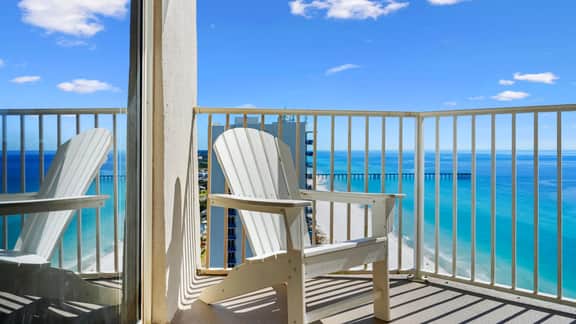 Last Minute! *July 17 - 19th open!* Beautiful views!