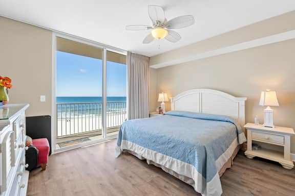 Beautiful 2nd floor! July 22 - 25th Open!