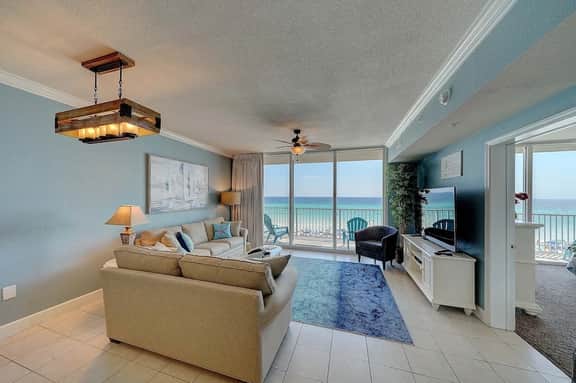 Beautiful 2nd floor! July 22 - 25th Open!