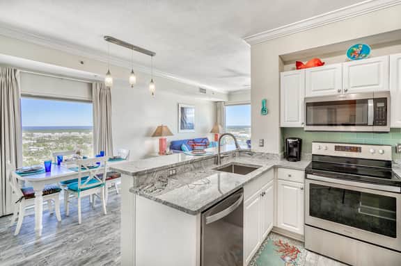*Wonderful Views!* Gulf Front! June 22 - 24th open!