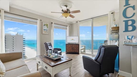 Last Minute! *July 17 - 19th open!* Beautiful views!