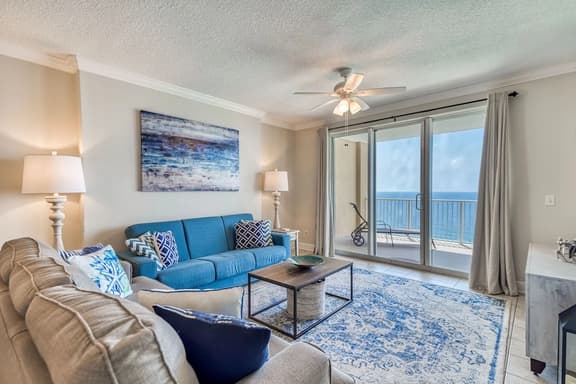 *July Dates Open!* Huge balcony for fireworks! 2 King Beds!